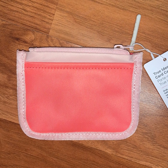 NWT Lululemon Athletica True Identity Card Case Pink Mist/White Opal/Rspbry Crm - Picture 4 of 4